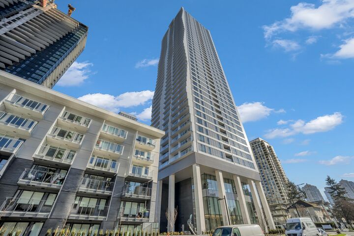 Property Photo: 6087 Wilson Avenue 1702 BC V5H 0M1