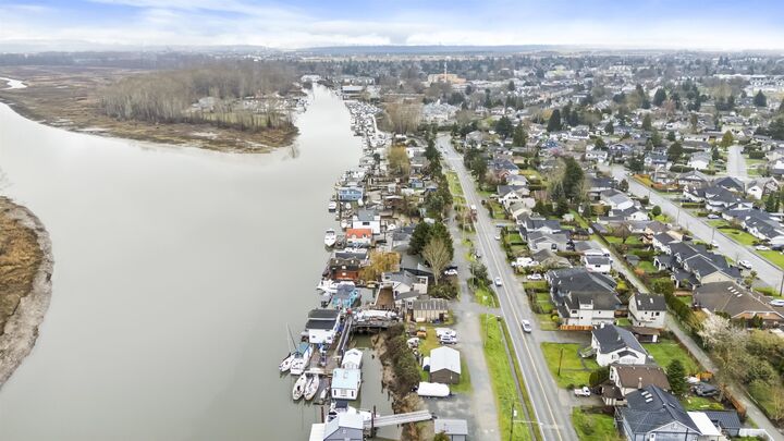 Property Photo: 4515 W River Road BC V4K 1R9