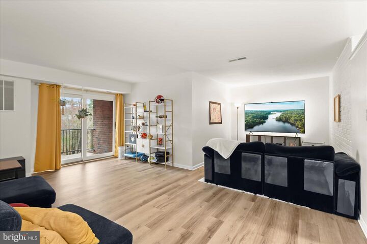 Property Photo:  21 Silverwood Circle 11  MD 21403 