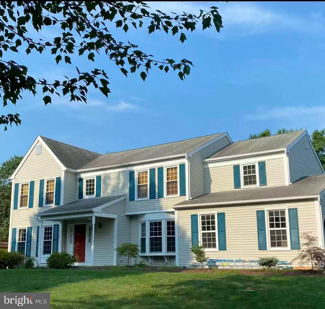 Property Photo:  43 Saratoga Drive  NJ 08550 