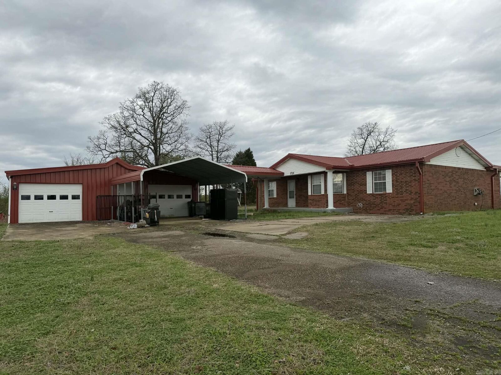 Property Photo: 1714 Strawfloor Drive AR 72404