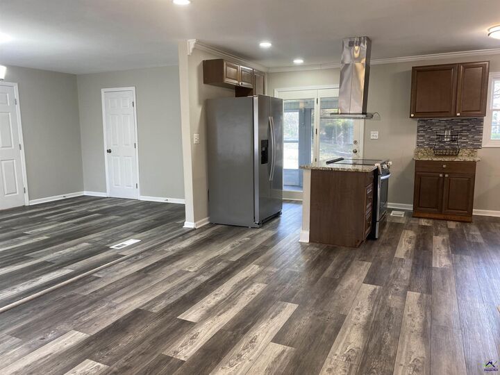 Property Photo:  102 Forrester Drive  GA 31088 