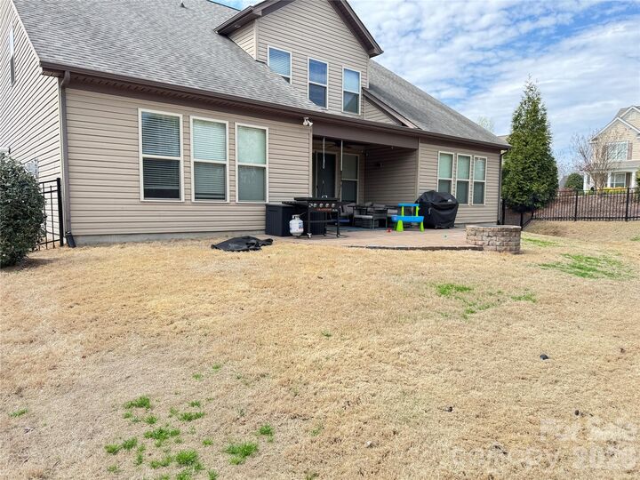 Property Photo: 2258 Prairie Road NC 28027