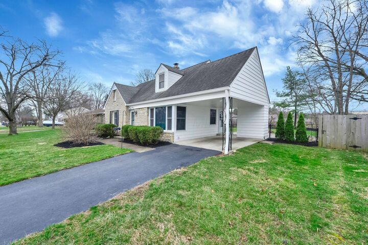 Property Photo:  2375 Swansea Road  OH 43221 