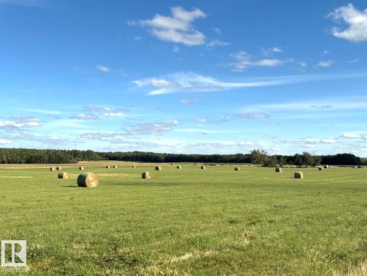 Photo de la propriété:  542A Rrd 92  AB T0E 2M0 