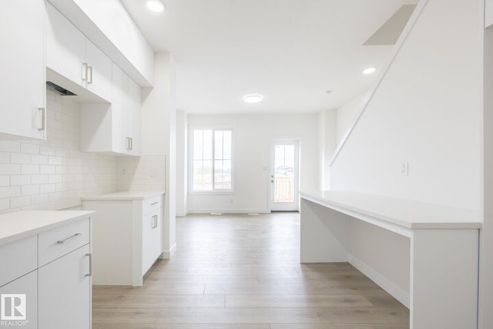 Photo de la propriété:  7110 Keswick Common SW 26  AB T6W 5P7 