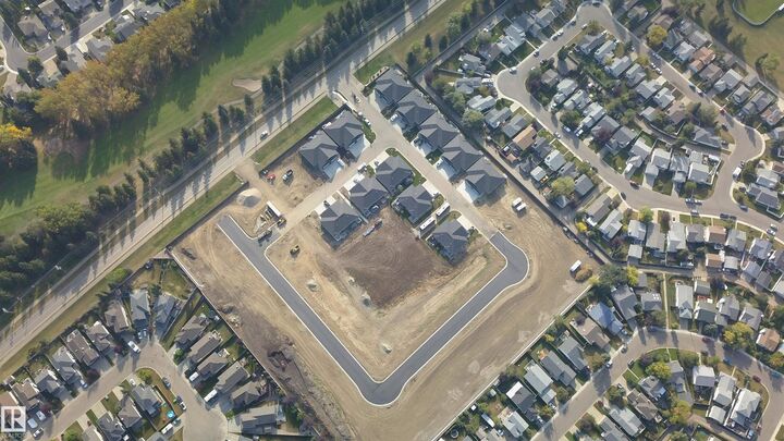 Property Photo: 1005 Calahoo Road 86 AB T7X 2T7