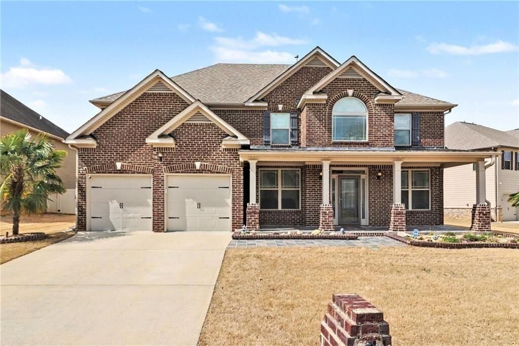 Property Photo:  1941 Weatherstaff Lane  GA 30253 