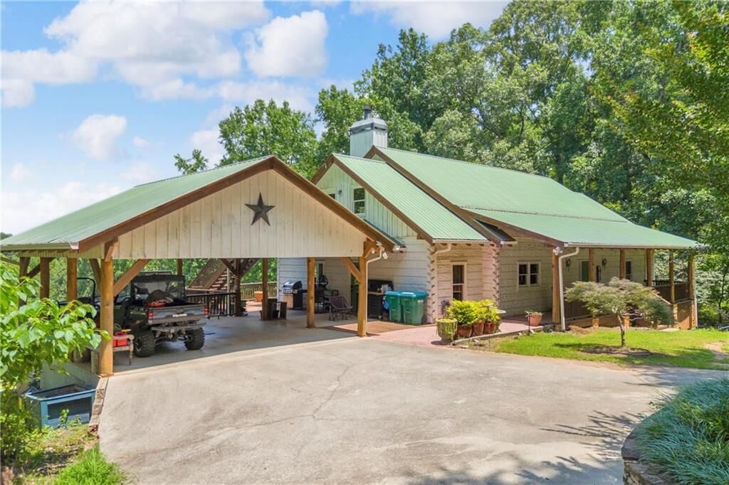 Property Photo: 2865 Hightower Road GA 30107