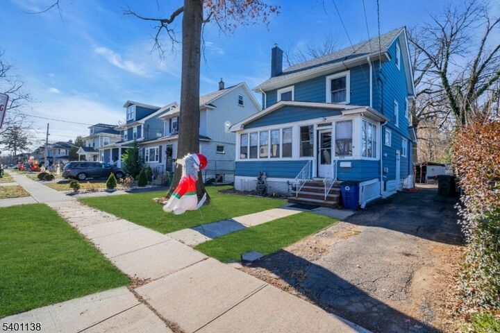 Property Photo:  320 Pine St  NJ 07203 