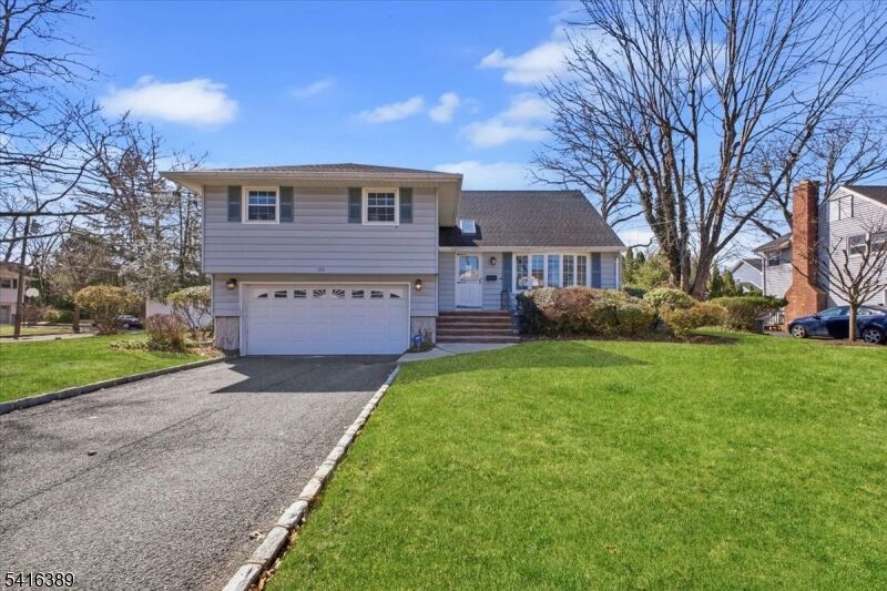 Property Photo:  59 Genesee Trl  NJ 07090 