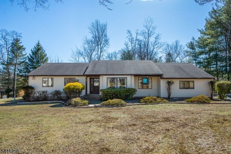 Property Photo:  6 Darlene Ct  NJ 07869 