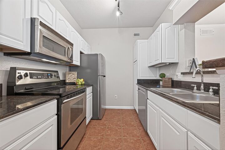 Property Photo:  1330 Old Spanish Trail 3206  TX 77054 