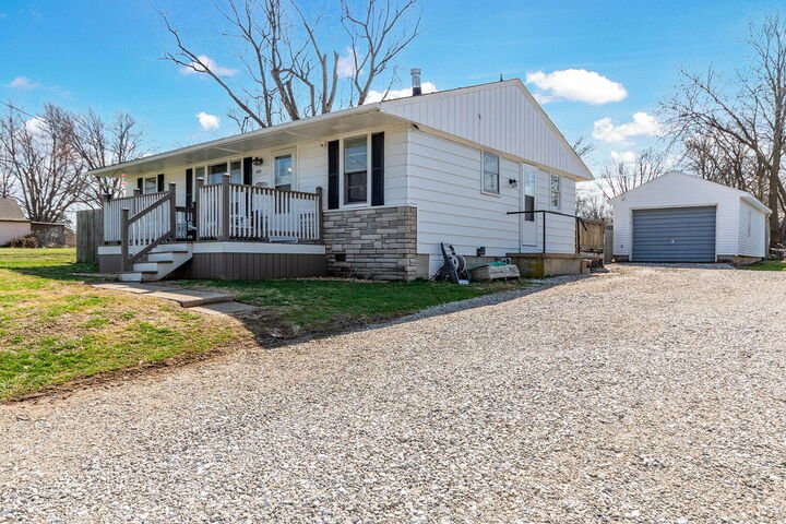 Property Photo: 608 W Pearson Street MO 65265