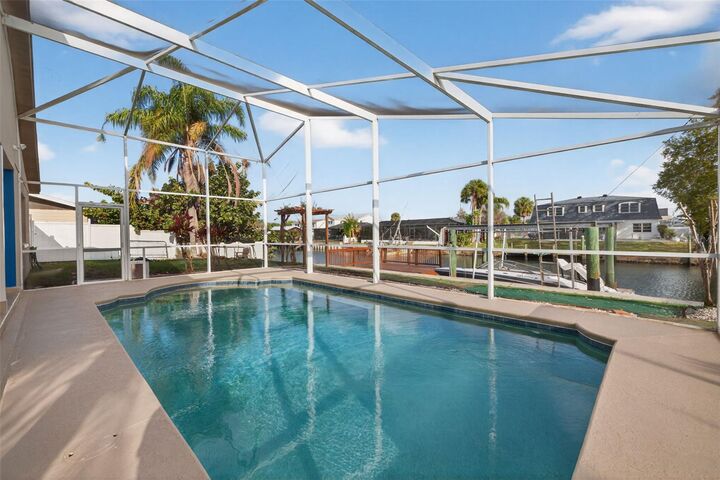 Property Photo: 8711 Bay Crest Lane FL 33615