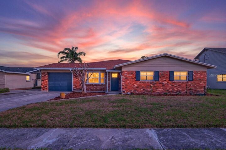 Property Photo: 8711 Bay Crest Lane FL 33615