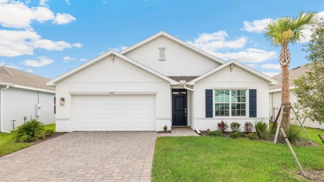 Property Photo:  9489 Turtle Grass Circle  FL 33950 