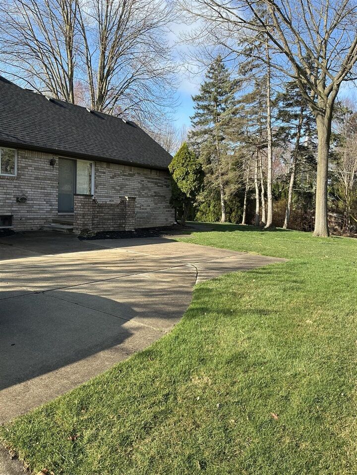 Property Photo:  37671 Fiore Trail  MI 48036-2036 