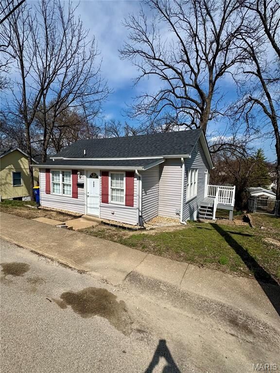 Property Photo:  409 S 5th Street  MO 63028 