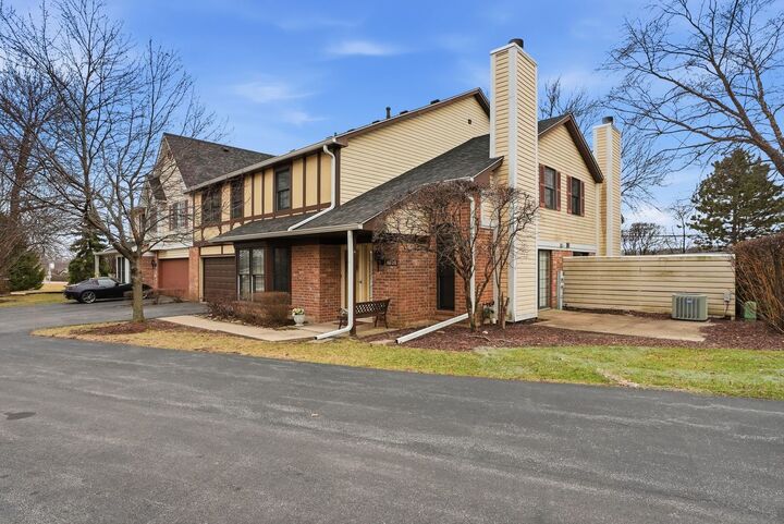 Property Photo:  9867 Cambridge Court B  IL 60448 