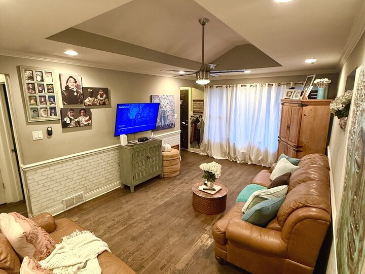 Property Photo:  7707 S Damen Avenue  IL 60620 