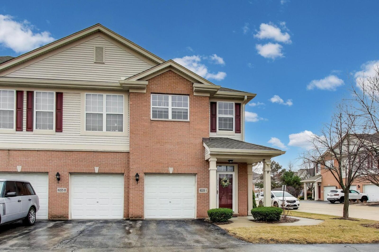 Property Photo:  8225 Concord Lane I  IL 60458 