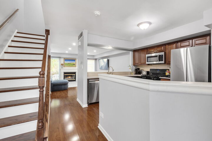 Property Photo:  988 Butter Creek Court 4nd  IL 60169 