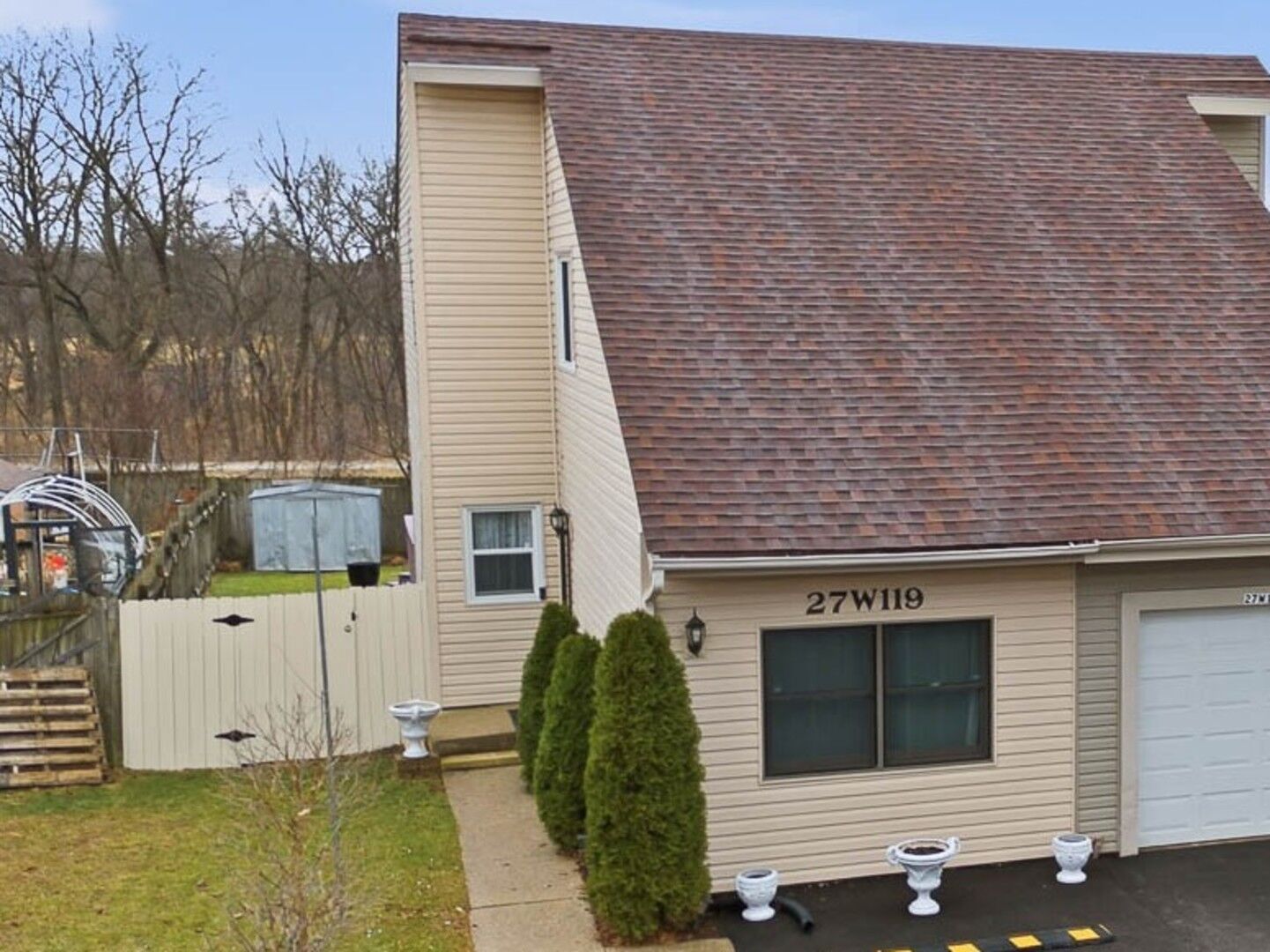 Property Photo: 27W119 Cooley Avenue IL 60190