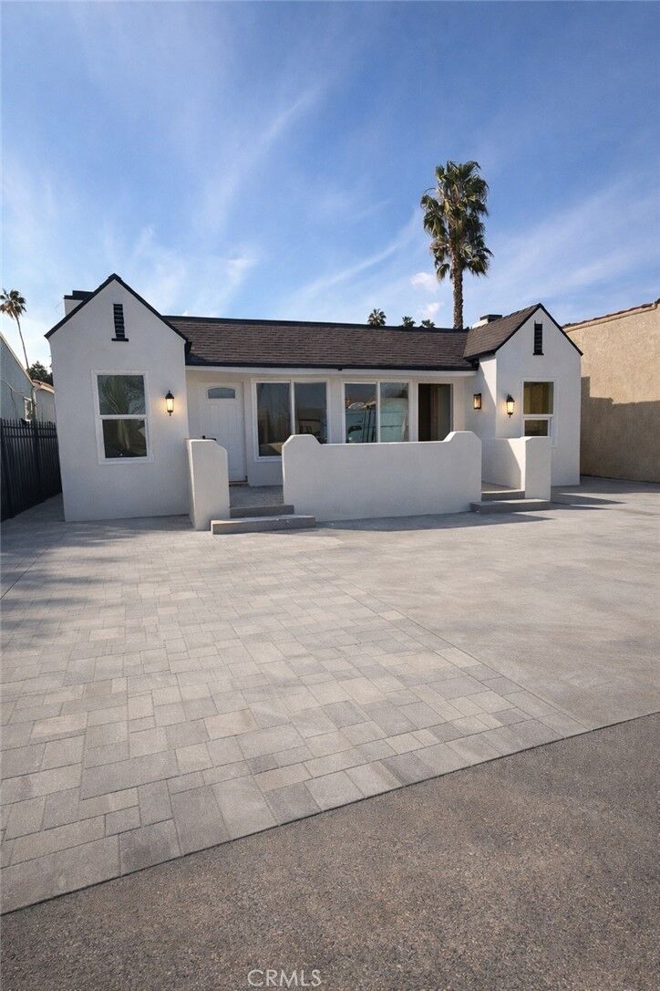 Property Photo: 5739 S St Andrews CA 90062