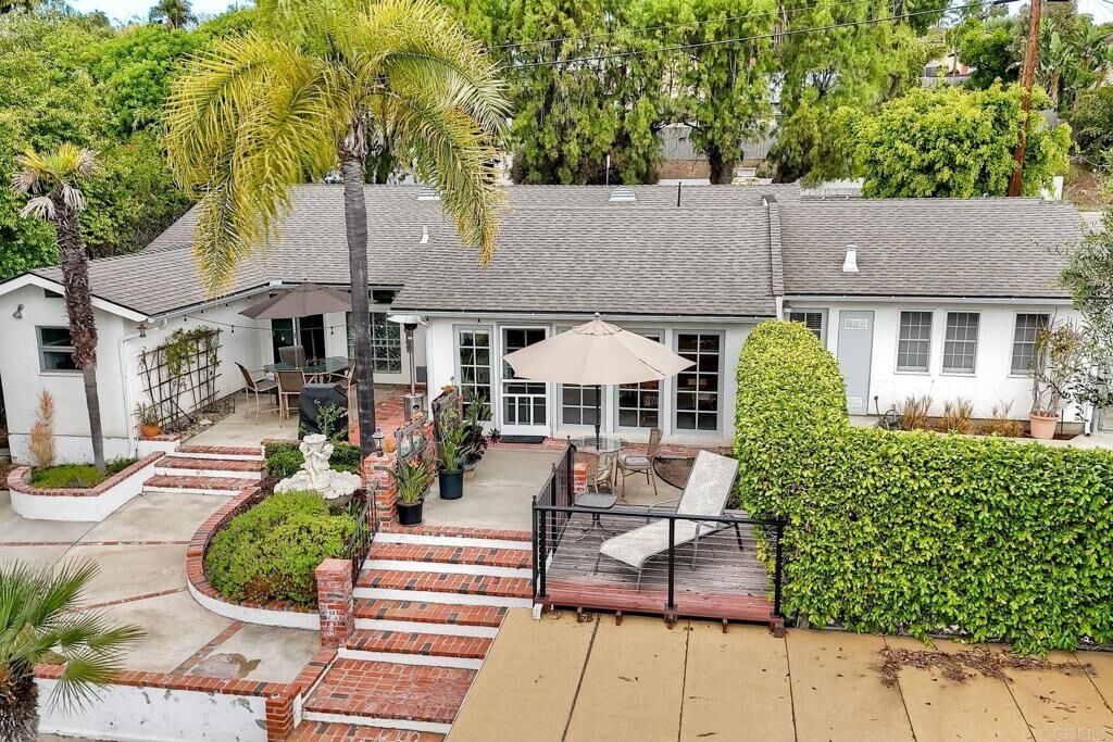 Property Photo:  2301 Ivy Rd  CA 92054 