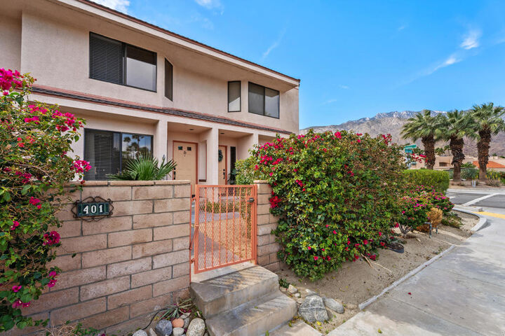 Property Photo:  401 E Vista Chino 6  CA 92262 