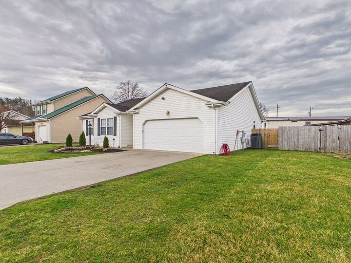 Property Photo: 175 Porter Place WV 24740