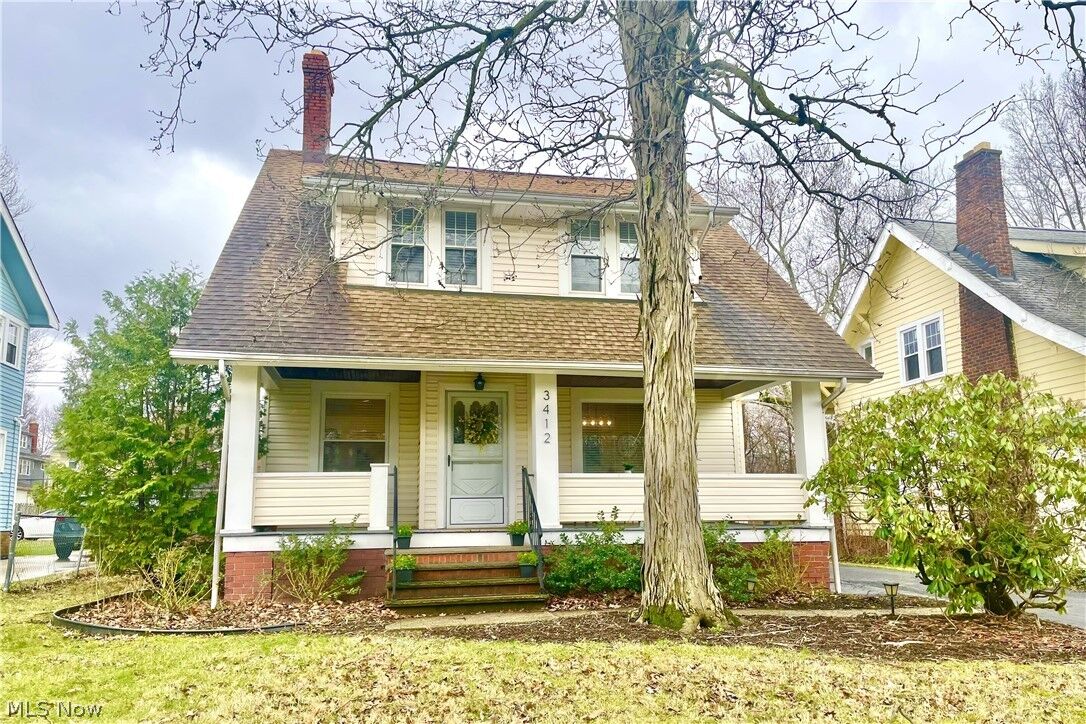 Property Photo:  3412 Euclid Heights Boulevard  OH 44118 