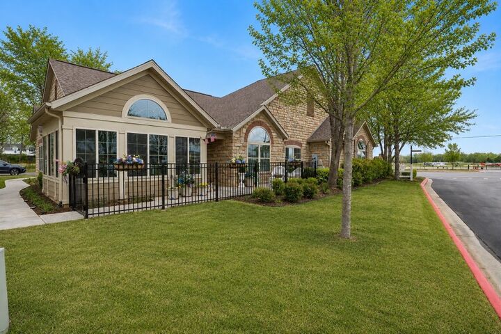 Property Photo:  1002 SW Naphtali Boulevard  AR 72713 