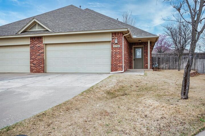 Property Photo: 13823 Oxford Drive OK 73013