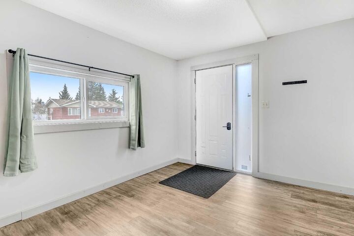 Property Photo: 10320 105 Avenue AB T0H 2C0