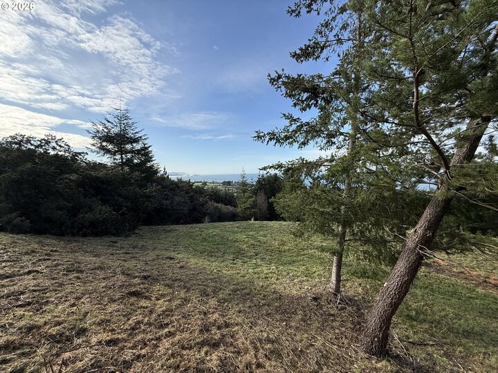 Property Photo:  Harbor Vista Par 1  OR 97415 