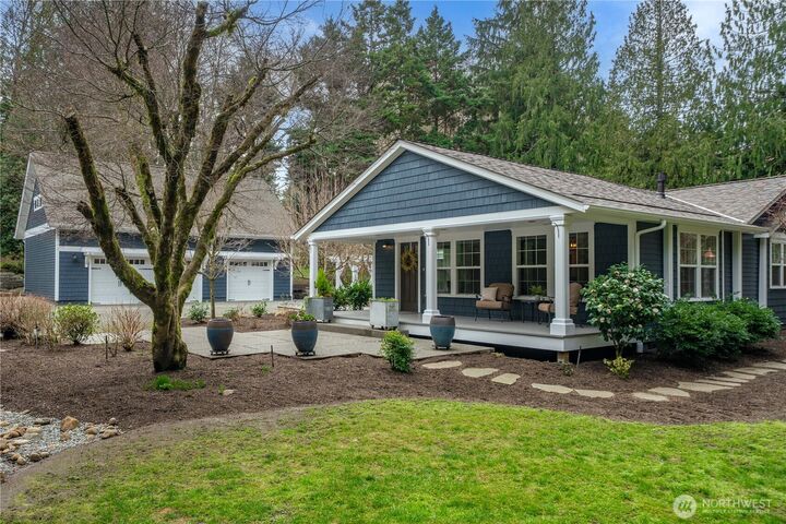 Property Photo:  26002 SE 208th  WA 98038 