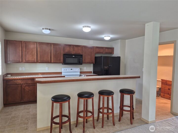 Property Photo:  1725 E 41st  WA 98404 