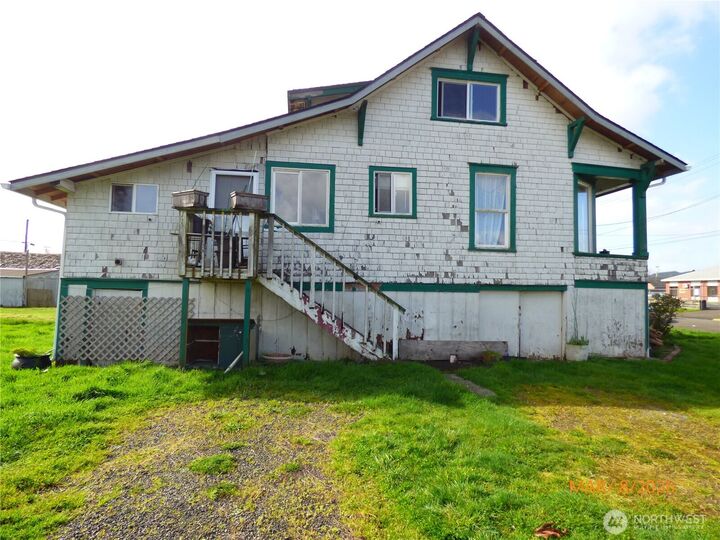 Property Photo:  1801 W Second  WA 98520 