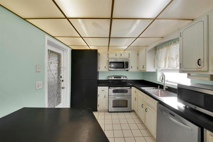 Property Photo: 5300 Washington Street G321 FL 33025