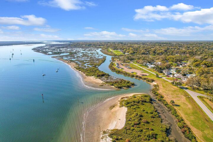 Property Photo: 101 Linden Road FL 32086