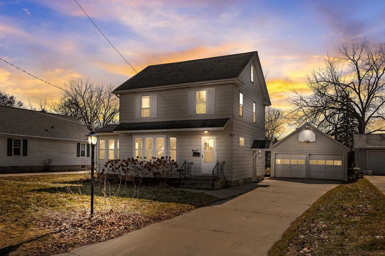 Property Photo:  425 Howard Street  WI 54971 