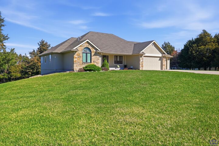 Property Photo:  7848 SW Hiawatha Dr  KS 66615 