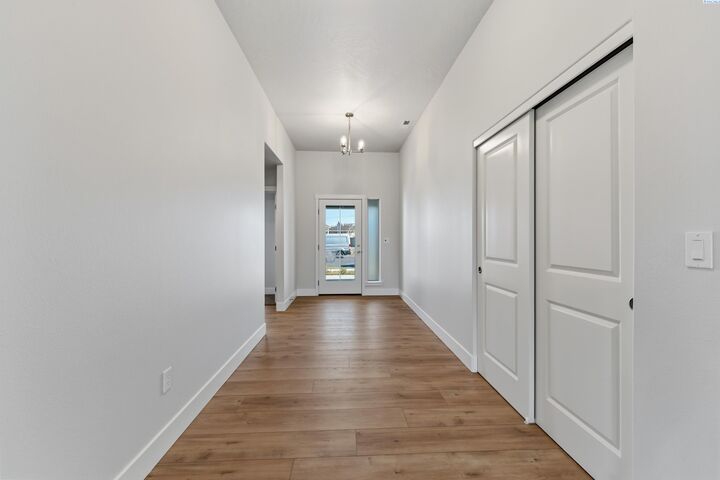 Property Photo: 10008 Redbud Dr WA 99301