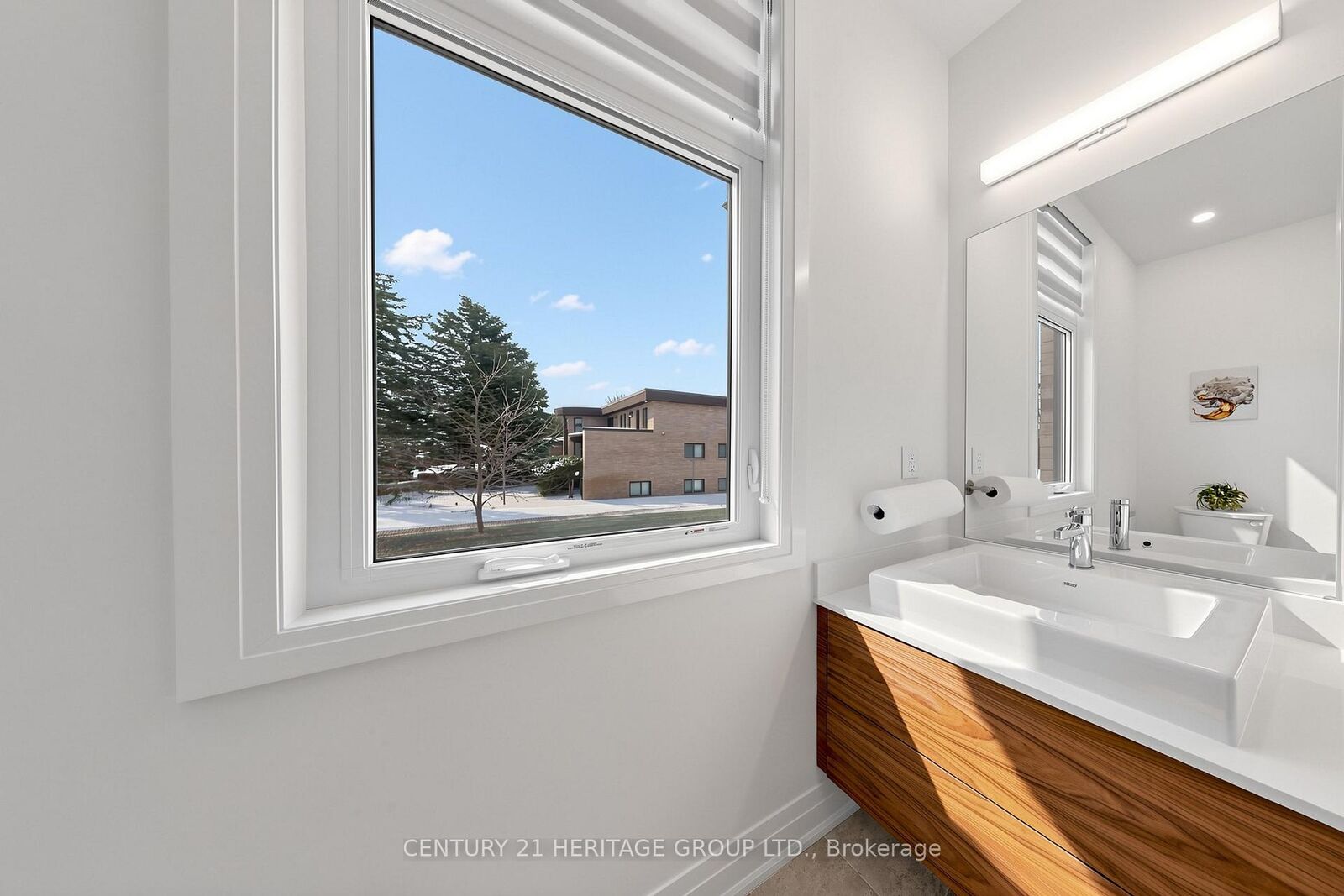 Property Photo:  251 Oxford Street  ON L4C 7V7 