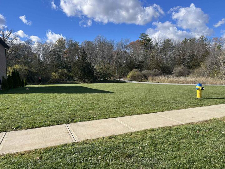 Property Photo: 104 Cherrywood Parkway ON K7R 0B1