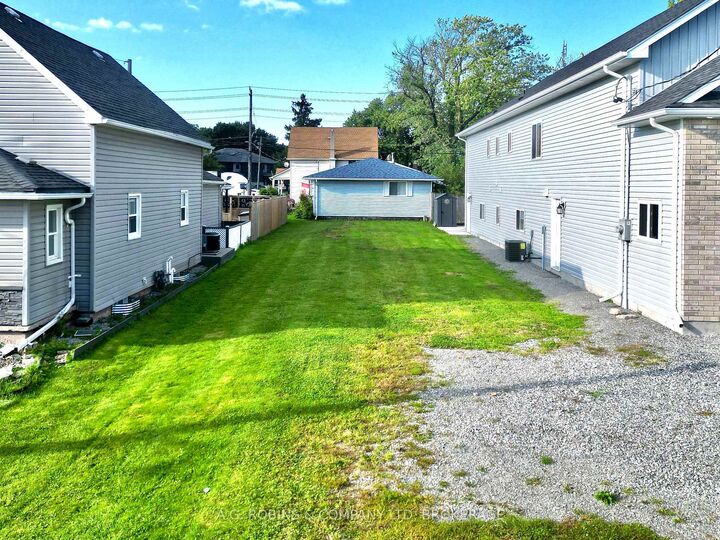 Property Photo:  44 Chestnut Street  ON L3K 1R4 