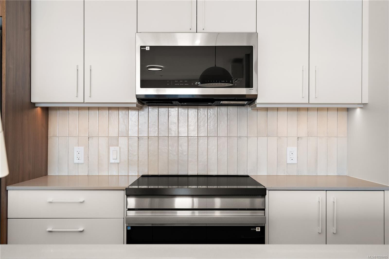 Property Photo:  2881 Leigh Rd #318  BC V9B 4G5 