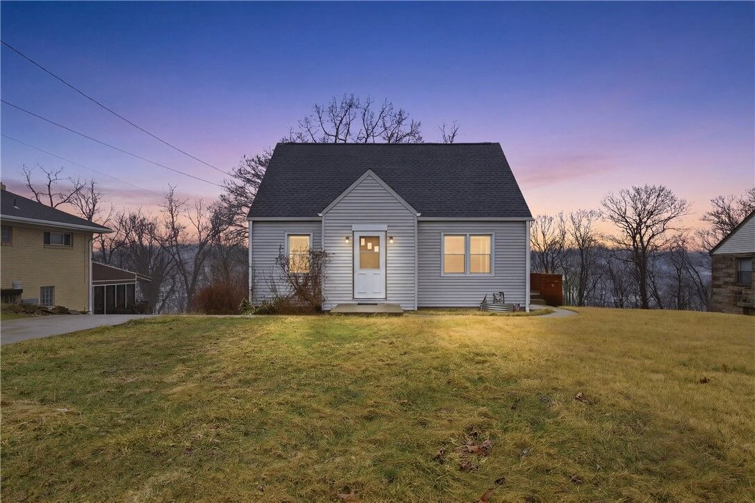 Property Photo: 264 Coraopolis Rd PA 15108